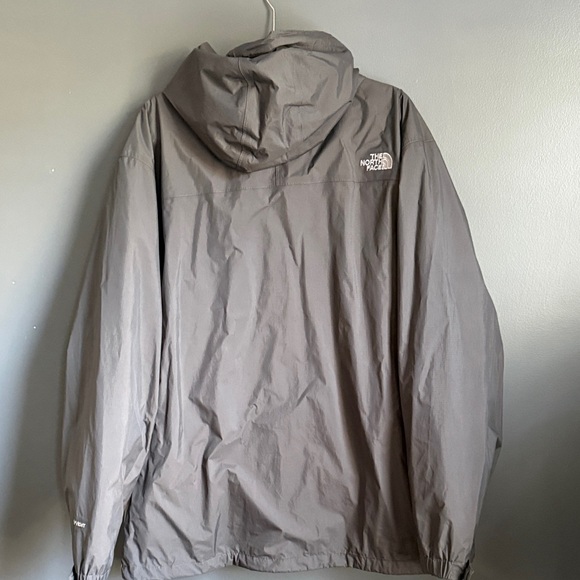 The North Face Men's Gray Rain Jacket - Picture 4 of 4